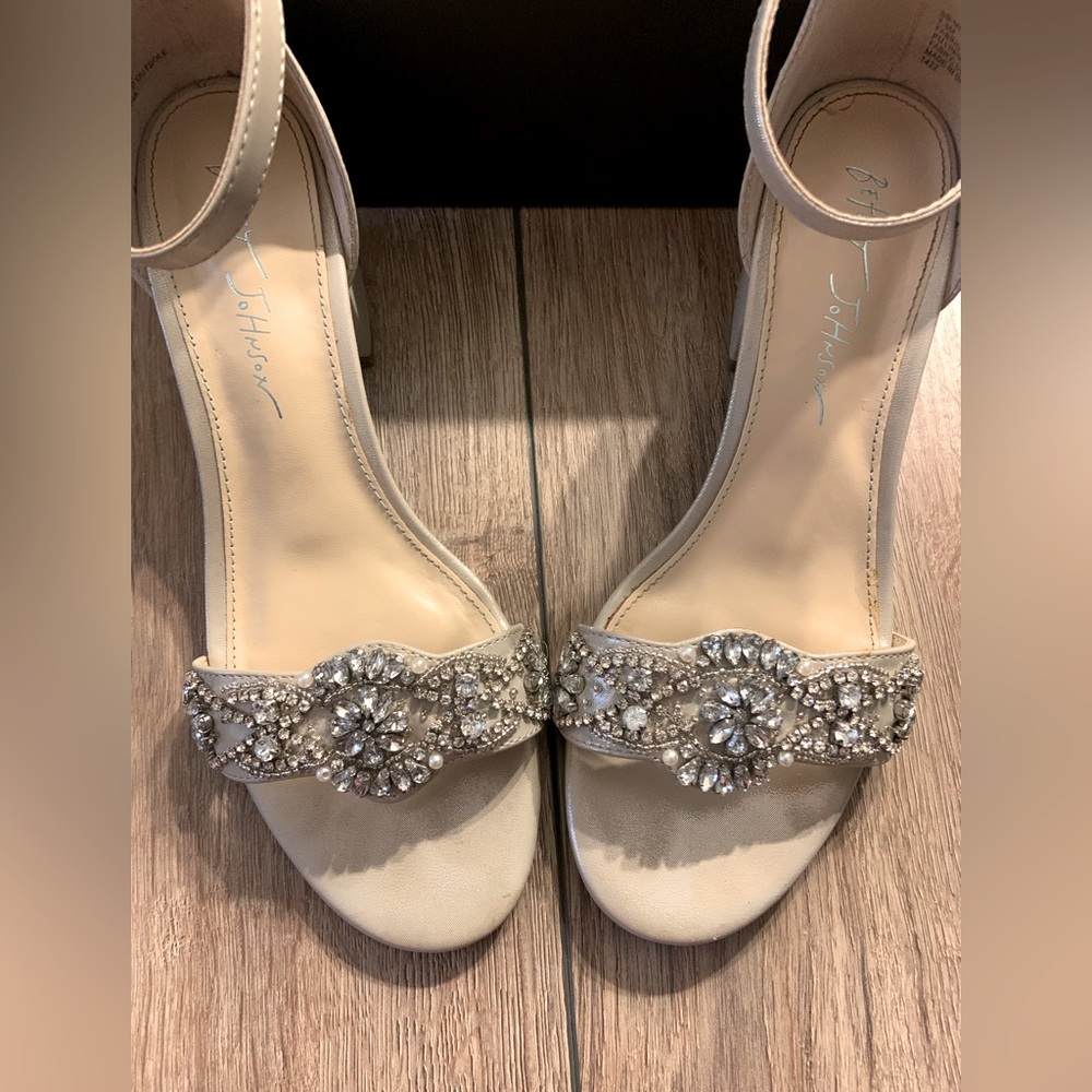 Shoes, wedding shoes, dressy shoes, small heels